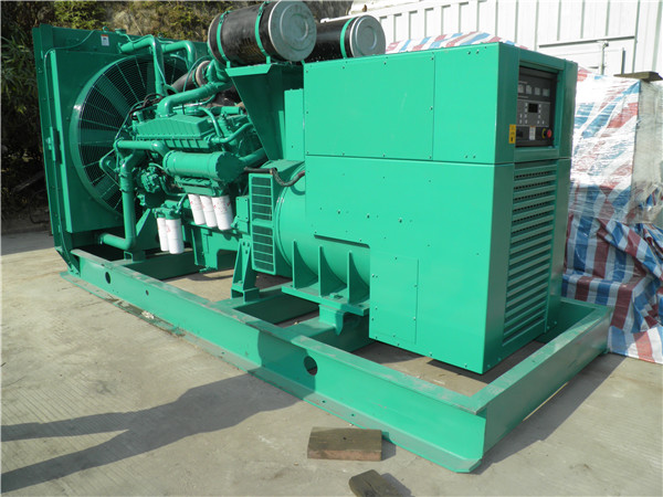 茶陵出租发电机 发电机组厂家：柴油发电机组的控制屏的作用是什么？