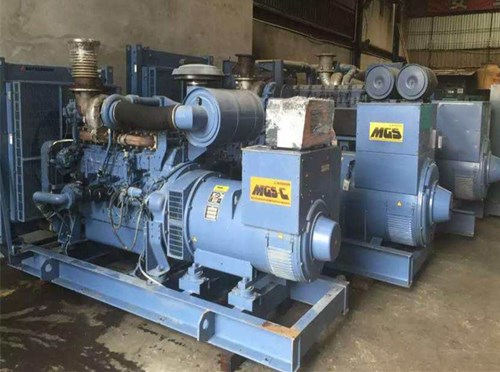 茶陵发电机组带负载降电压是什么原因照成的？